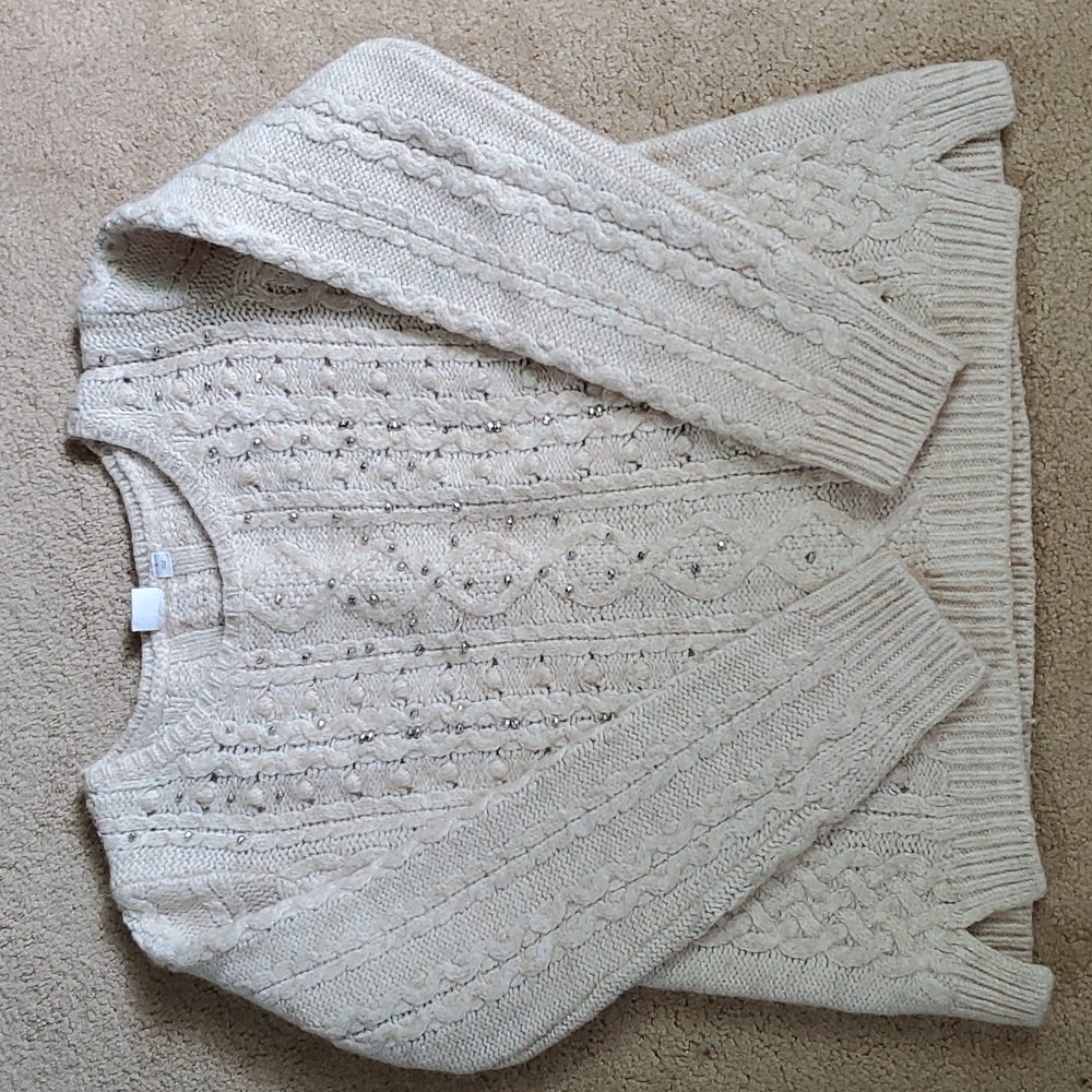 ⭐️ 3/$15 ⭐️ Gap cable knit sweater